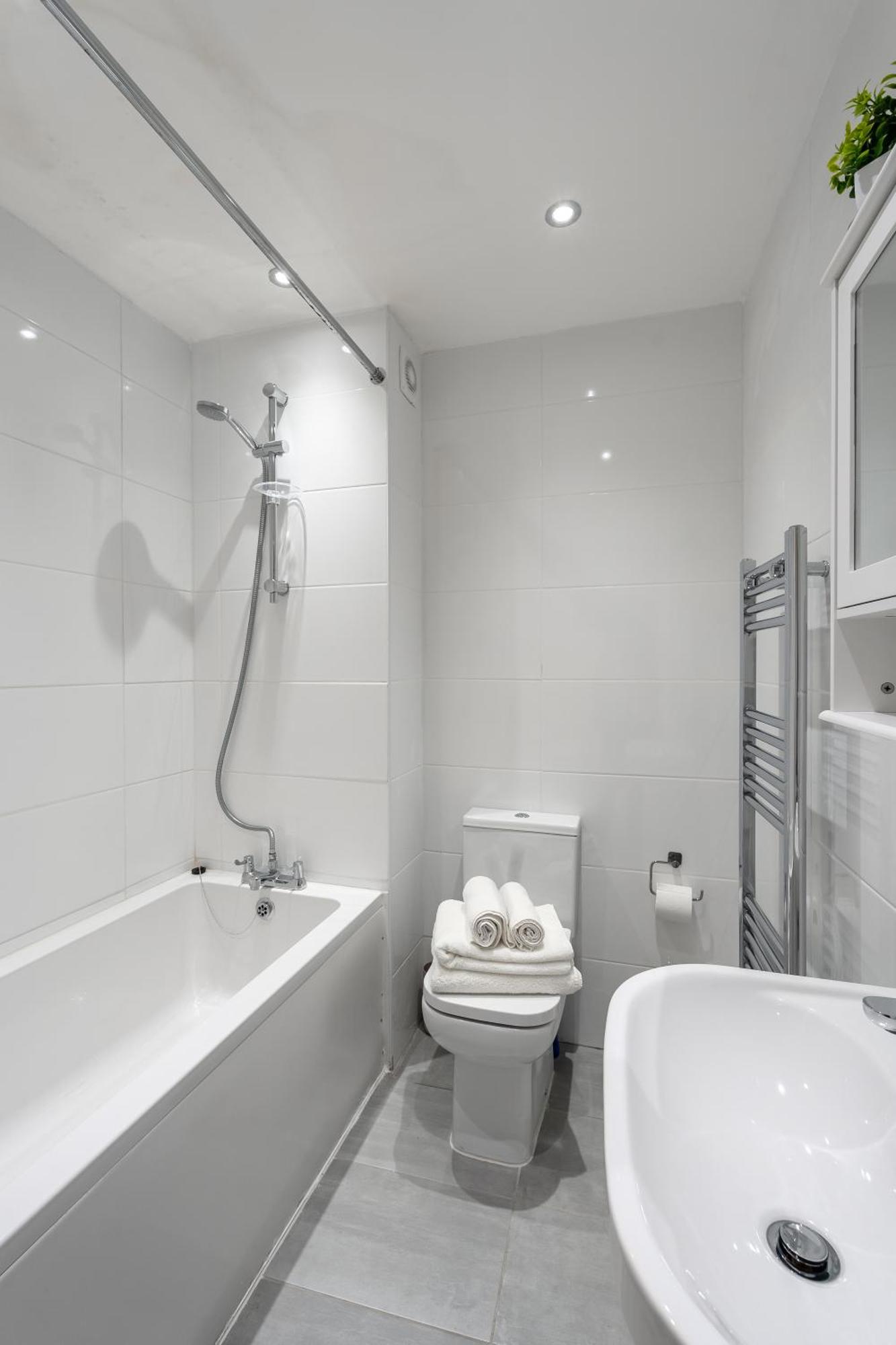 Beautiful Flat Near Central London - Entire Flat - Equipped Kitchen - Private Bathroom Eksteriør billede