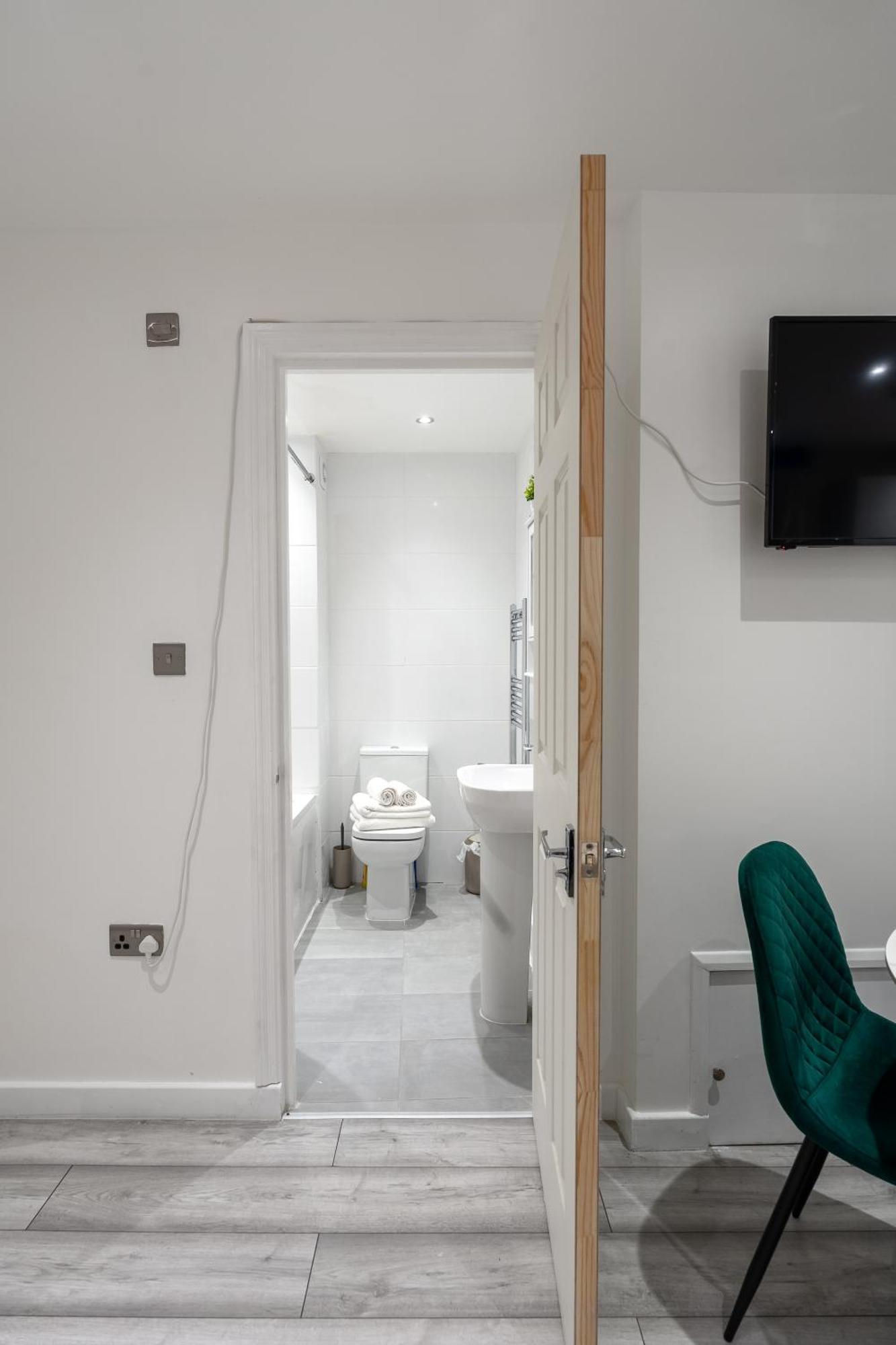 Beautiful Flat Near Central London - Entire Flat - Equipped Kitchen - Private Bathroom Eksteriør billede