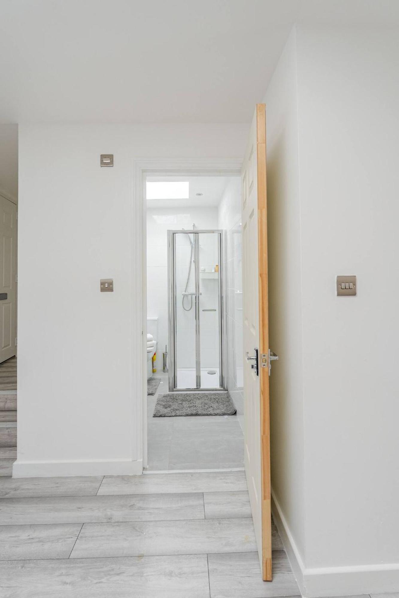 Beautiful Flat Near Central London - Entire Flat - Equipped Kitchen - Private Bathroom Eksteriør billede
